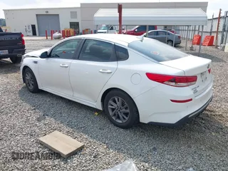 2020 Kia Optima LX with VIN 5XXGT4L31LG381346, listed as a IAAI auction lot 42044720 with 145,726 mi miles and . Bid and sale history available at DreamBid. Image 3.
