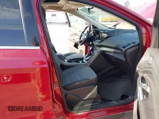 2013 Ford Escape SE z VIN 1FMCU9GXXDUC32561, wystawiony jako IAAI lot #41797455 z przebiegiem 134 934 mil mil oraz . Historia ofert i sprzedaży dostępna na DreamBid. Obrazek 5.