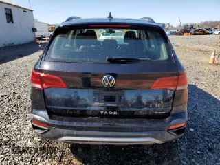2024 Volkswagen Taos S с VIN 3VV8X7B22RM021255, выставлен на аукционе Copart как лот 48367415 с пробегом 15 818 миль миль и Списание • Salvage title. История ставок и продаж доступна на DreamBid. Изображение 6.