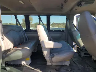 2001 GMC Savana z VIN 1GJHG39R611243625, wystawiony jako Copart lot #77851834 z przebiegiem 323 703 mil mil oraz Czysty tytuł • Clean title. Historia ofert i sprzedaży dostępna na DreamBid. Obrazek 11.
