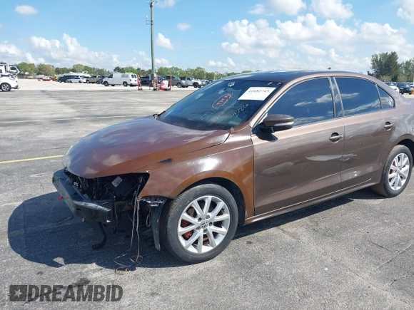 2011 Volkswagen Jetta SE with VIN 3VWDZ7AJ3BM396168, listed as a IAAI auction lot 41682745 with 127,052 mi miles and . Bid and sale history available at DreamBid. Image 2.