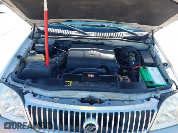 2002 Mercury Mountaineer with VIN 4M2DU86W02UJ21875, listed as a IAAI auction lot 41972193 with 154,699 mi miles and . Bid and sale history available at DreamBid. Image 10.