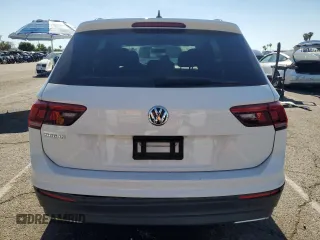 2021 Volkswagen Tiguan S z VIN 3VV1B7AX8MM146962, wystawiony jako Copart lot #56416195 z przebiegiem 113 002 mil mil oraz Szkoda całkowita • Salvage title. Historia ofert i sprzedaży dostępna na DreamBid. Obrazek 6.