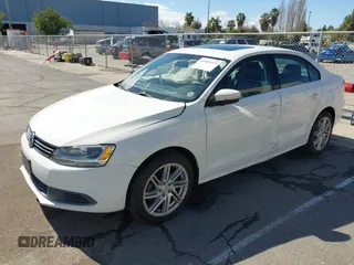 2013 Volkswagen Jetta Sedan SE with VIN 3VWDP7AJ3DM257666, listed as a IAAI auction lot 41805593 with 181,759 mi miles. Bid and sale history available at carsss.com. Image 17.