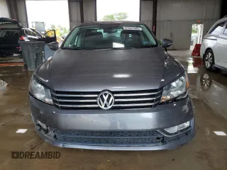 2012 Volkswagen Passat SE with VIN 1VWBH7A39CC102416, listed as a Copart auction lot 61557405 with 170,034 mi miles and Salvage title. Bid and sale history available at DreamBid. Image 5.