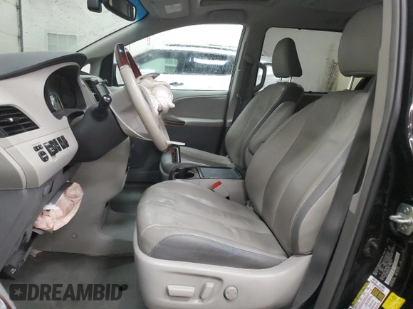2013 Toyota Sienna XLE AAS with VIN 5TDYK3DC9DS391882, listed as a Copart auction lot 55762605 with 207,001 mi miles and Clean title. Bid and sale history available at DreamBid. Image 7.