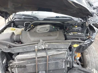 2008 Jeep Commander Limited z VIN 1J8HG58218C192517, wystawiony jako IAAI lot #42255166 z przebiegiem Nie podano mil oraz . Historia ofert i sprzedaży dostępna na DreamBid. Obrazek 10.