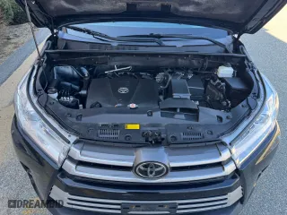 2018 Toyota Highlander SE with VIN 5TDJZRFH1JS852352, listed as a Copart auction lot 54444065 with 174,793 mi miles and Clean Title. Bid and sale history available at carsss.com. Image 7.