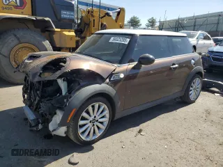 2010 MINI Hardtop S с VIN WMWMF7C52ATZ73376, выставлен на аукционе Copart как лот 56523205 с пробегом 48 453 миль миль и Списание • Salvage title. История ставок и продаж доступна на DreamBid. Изображение 1.