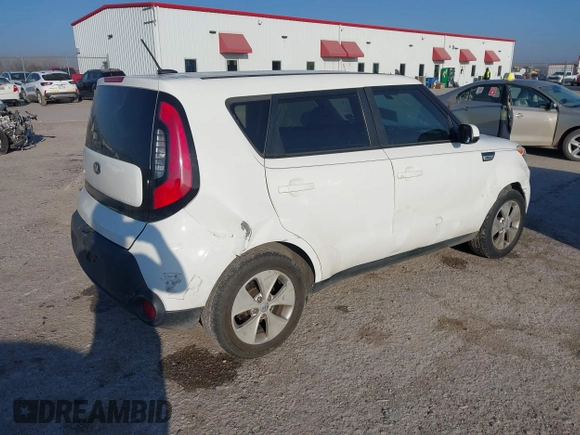 2016 Kia Soul with VIN KNDJN2A21G7840324, listed as a IAAI auction lot 41641329 with 113,801 mi miles. Bid and sale history available at carsss.com. Image 4.