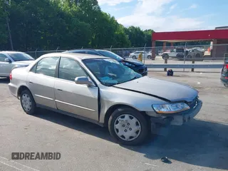 1998 Honda Accord LX с VIN 1HGCG5642WA268665, выставлен на аукционе IAAI как лот 42183420 с пробегом 254 417 миль миль и . История ставок и продаж доступна на DreamBid. Изображение 1.
