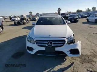 2018 Mercedes-Benz E-Class E 300 with VIN WDDZF4JB1JA367049, listed as a Copart auction lot 68071322 with 39,450 mi miles. Bid and sale history available at carsss.com. Image 11.