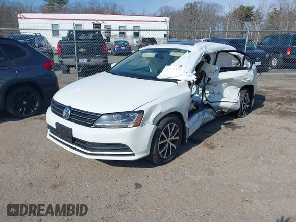 2017 Volkswagen Jetta SE with VIN 3VWDB7AJ7HM210497, listed as a IAAI auction lot 38571376 with 160,008 mi miles and . Bid and sale history available at DreamBid. Image 17.