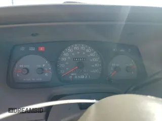 2003 Mercury Grand Marquis GS Convenience z VIN 2MEFM74W13X607924, wystawiony jako Copart lot #48960815 z przebiegiem 141 975 mil mil oraz Szkody całkowita. Historia ofert i sprzedaży dostępna na DreamBid. Obrazek 9.