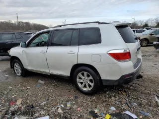 2011 Toyota Highlander with VIN 5TDZK3EHXBS044590, listed as a Copart auction lot 84206474 with 212,341 mi miles and Non Repairable. Bid and sale history available at carsss.com. Image 2.