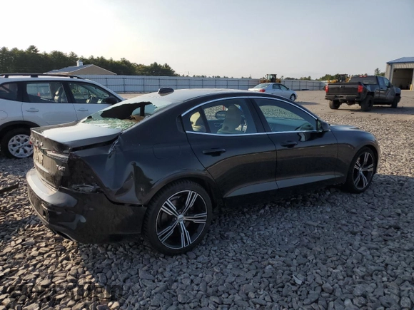 2019 Volvo S60 Inscription with VIN 7JRA22TL7KG006194, listed as a Copart auction lot 71342444 with 52,331 mi miles and Salvage Title. Bid and sale history available at carsss.com. Image 3.