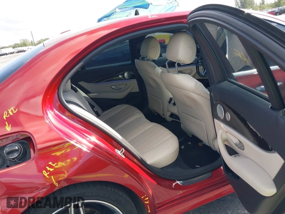2020 Mercedes-Benz E 350 z VIN WDDZF8DB1LA747787, wystawiony jako IAAI lot #42310513 z przebiegiem 64 707 mil mil oraz . Historia ofert i sprzedaży dostępna na DreamBid. Obrazek 8.