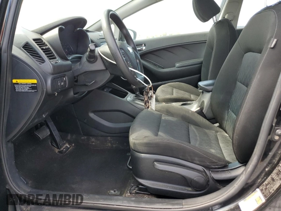 2016 Kia Forte LX z VIN KNAFK4A68G5543007, wystawiony jako Copart lot #56018925 z przebiegiem 102 047 mil mil oraz Nie do naprawy • Non repairable. Historia ofert i sprzedaży dostępna na DreamBid. Obrazek 7.