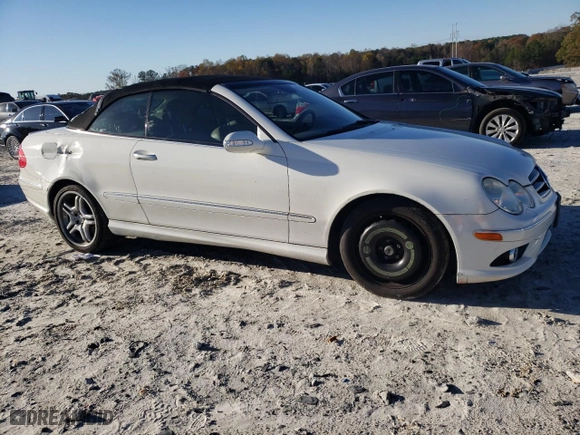 2008 Mercedes-Benz CLK-Class 5.5L with VIN WDBTK72F38T092697, listed as a Copart auction lot 81805274 with 117,855 mi miles and Salvage Title. Bid and sale history available at carsss.com. Image 4.