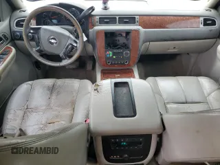 2008 Chevrolet Suburban LTZ with VIN 3GNFK16398G150750, listed as a Copart auction lot 70668964 with 281,440 mi miles and Salvage Title. Bid and sale history available at carsss.com. Image 8.