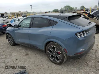2023 Ford Mustang Mach-E GT z VIN 3FMTK4SE1PMA12474, wystawiony jako Copart lot #56854845 z przebiegiem 20 636 mil mil oraz Szkoda całkowita • Salvage title. Historia ofert i sprzedaży dostępna na DreamBid. Obrazek 2.