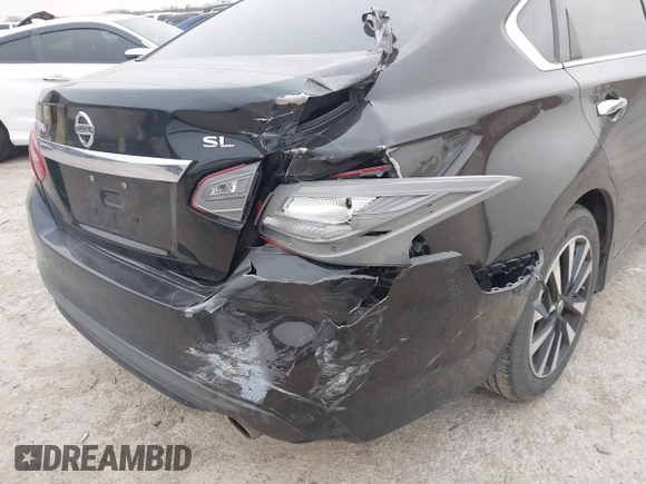 2018 Nissan Altima SR with VIN 1N4AL3APXJC156643, listed as a IAAI auction lot 41723175 with 144,368 mi miles and . Bid and sale history available at carsss.com. Image 6.