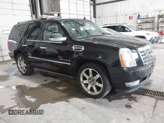 2009 Cadillac Escalade z VIN 1GYFK43569R108175, wystawiony jako IAAI lot #42131344 z przebiegiem 178 861 mil mil oraz . Historia ofert i sprzedaży dostępna na DreamBid. Obrazek 1.