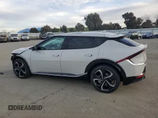 2022 Kia EV6 Wind with VIN KNDC3DLCXN5027041, listed as a Copart auction lot 45811095 with 20,585 mi miles and Salvage Title. Bid and sale history available at carsss.com. Image 2.