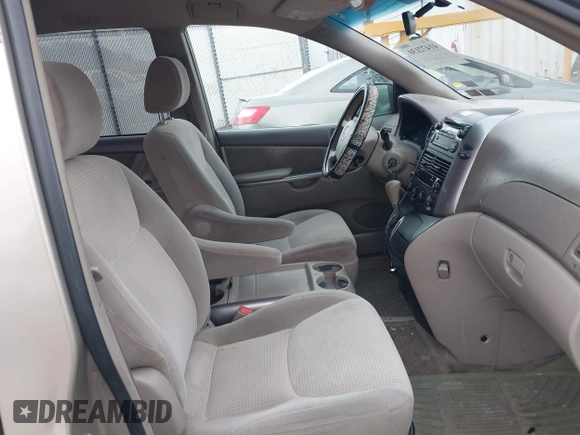 2007 Toyota Sienna CE with VIN 5TDZK23C37S042897, listed as a IAAI auction lot 41472130 with 196,055 mi miles. Bid and sale history available at carsss.com. Image 5.