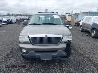 2003 Lincoln Aviator Premium z VIN 5LMEU78H93ZJ29120, wystawiony jako IAAI lot #42239414 z przebiegiem 196 479 mil mil oraz . Historia ofert i sprzedaży dostępna na DreamBid. Obrazek 13.