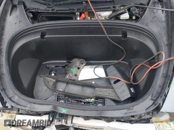 2020 Tesla Model 3 Performance z VIN 5YJ3E1EC9LF601713, wystawiony jako IAAI lot #41888617 z przebiegiem 70 517 mil mil oraz . Historia ofert i sprzedaży dostępna na DreamBid. Obrazek 10.