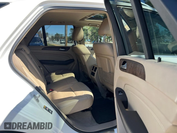 2015 Mercedes-Benz M ML 350 with VIN 4JGDA5JB1FA608992, listed as a Copart auction lot 53400185 with 230,284 mi miles and Clean Title. Bid and sale history available at carsss.com. Image 6.