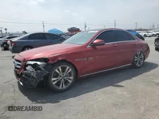 2018 Mercedes-Benz C 350e with VIN 55SWF4HB1JU262407, listed as a Copart auction lot 51917805 with 124,705 mi miles and Salvage title. Bid and sale history available at DreamBid. Image 1.