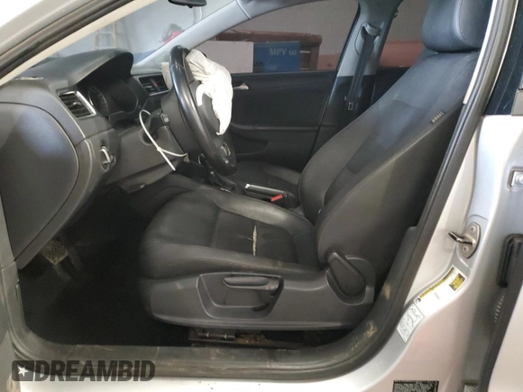 2012 Volkswagen Jetta SE with VIN 3VWDP7AJXCM353745, listed as a Copart auction lot 88239045 with 83,650 mi miles and Salvage title. Bid and sale history available at DreamBid. Image 7.