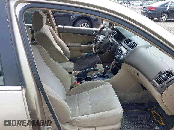2004 Honda Accord LX z VIN 1HGCM66364A102992, wystawiony jako IAAI lot #42439906 z przebiegiem 218 423 mil mil oraz . Historia ofert i sprzedaży dostępna na DreamBid. Obrazek 5.