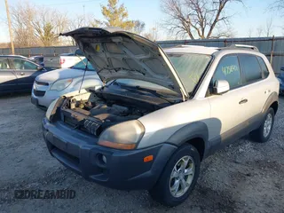 2009 Hyundai Tucson Limited with VIN KM8JN72D89U113873, listed as a IAAI auction lot 41758901 with 237,976 mi miles. Bid and sale history available at carsss.com. Image 6.