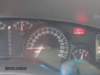 2005 Pontiac Bonneville SE z VIN 1G2HX52K15U247462, wystawiony jako IAAI lot #42343759 z przebiegiem 173 647 mil mil oraz . Historia ofert i sprzedaży dostępna na DreamBid. Obrazek 7.