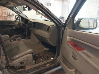 2007 Jeep Grand Cherokee Limited with VIN 1J8HR58P57C571251, listed as a IAAI auction lot 42306177 with 208,099 mi miles and . Bid and sale history available at DreamBid. Image 5.