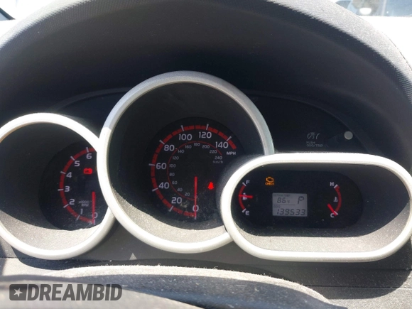 2009 Pontiac Vibe 1SB z VIN 5Y2SP67069Z402305, wystawiony jako IAAI lot #42415895 z przebiegiem 139 533 mil mil oraz . Historia ofert i sprzedaży dostępna na DreamBid. Obrazek 7.