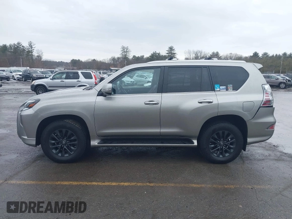 2021 Lexus GX 460 Premium z VIN JTJAM7BX8M5300175, wystawiony jako IAAI lot #41689029 z przebiegiem 46 850 mil mil oraz . Historia ofert i sprzedaży dostępna na DreamBid. Obrazek 14.