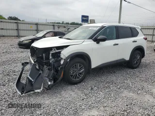 2024 Nissan Rogue S z VIN 5N1BT3AA1RC753259, wystawiony jako Copart lot #54926775 z przebiegiem 11 604 mil mil oraz Szkoda całkowita • Salvage title. Historia ofert i sprzedaży dostępna na DreamBid. Obrazek 1.