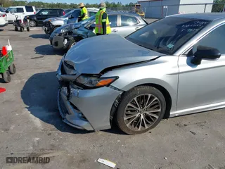 2018 Toyota Camry LE with VIN 4T1B11HK7JU099875, listed as a IAAI auction lot 41503123 with 60,202 mi miles. Bid and sale history available at carsss.com. Image 18.