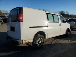 2009 Chevrolet Express Cargo z VIN 1GCFG15X491110333, wystawiony jako Copart lot #88082765 z przebiegiem 77 188 mil mil oraz Szkoda całkowita • Salvage title. Historia ofert i sprzedaży dostępna na DreamBid. Obrazek 3.