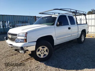 2007 Chevrolet Silverado 1500 LT1 with VIN 1GCEC19T27Z173329, listed as a Copart auction lot 77701084 with 181,475 mi miles and Salvage Title. Bid and sale history available at DreamBid. Image 1.