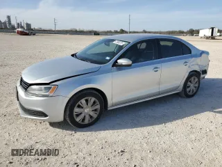 2013 Volkswagen Jetta Sedan SE w/Convenience/Sunroof with VIN 3VWDX7AJ8DM285625, listed as a Copart auction lot 47965275 with 185,447 mi miles and Salvage Title. Bid and sale history available at carsss.com. Image 1.