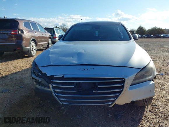 2015 Hyundai Genesis 5.0L with VIN KMHGN4JF2FU019625, listed as a IAAI auction lot 41809078 with 146,650 mi miles. Bid and sale history available at carsss.com. Image 11.