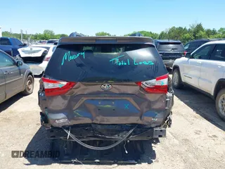 2017 Toyota Sienna XLE Auto Access Seat с VIN 5TDYZ3DC2HS771745, выставлен на аукционе IAAI как лот 42314111 с пробегом 81 236 миль миль и . История ставок и продаж доступна на DreamBid. Изображение 17.