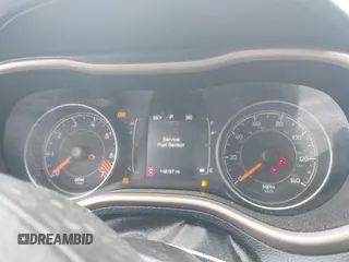 2015 Jeep Cherokee Latitude с VIN 1C4PJMCB6FW679763, выставлен на аукционе IAAI как лот 42435436 с пробегом 148 197 миль миль и . История ставок и продаж доступна на DreamBid. Изображение 7.