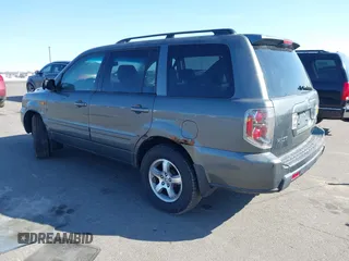 2007 Honda Pilot EX-L with VIN 2HKYF18667H501911, listed as a IAAI auction lot 41752356 with 267,277 mi miles and . Bid and sale history available at DreamBid. Image 3.