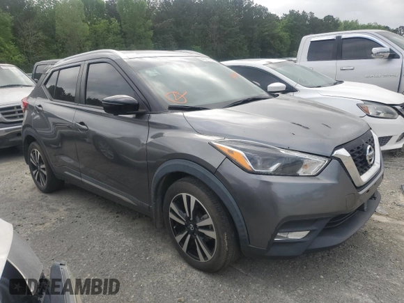 2020 Nissan Kicks SR with VIN 3N1CP5DV1LL484377, listed as a Copart auction lot 51981925 with 29,588 mi miles and Salvage Title. Bid and sale history available at carsss.com. Image 4.